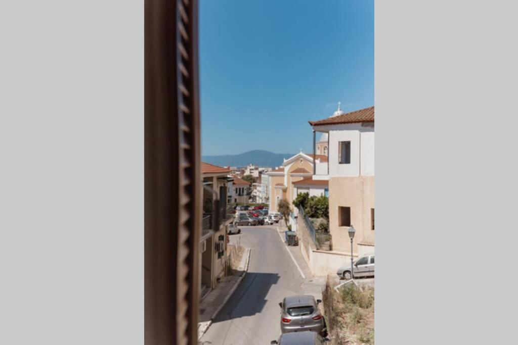 John'S House Under The Castle Of Kalamata Exterior photo